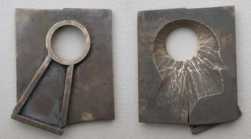 DOOR TO..., Brass, 90 x 70 mm, 2004
Keywords: contemporary