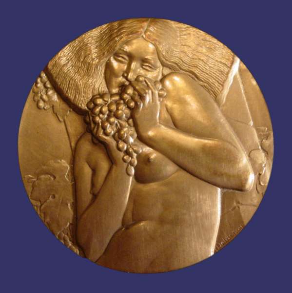 Woman with Grapes
Keywords: female art_deco