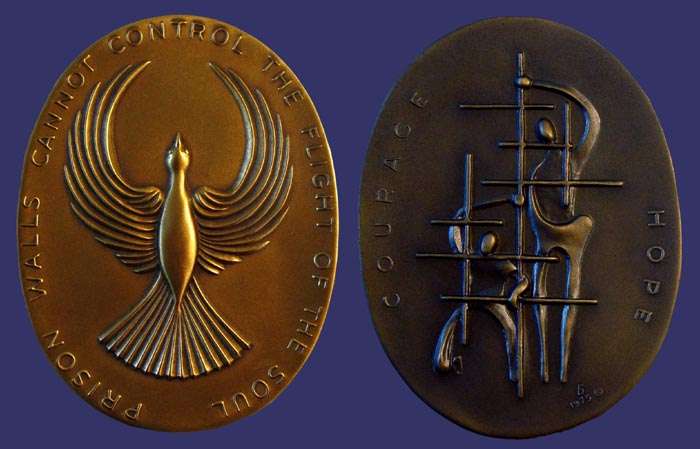 Society of Medalists Issue No. 91, Courage and Hope - Bird in Flight, 1975
[b]From the collection of John Birks[/b]
