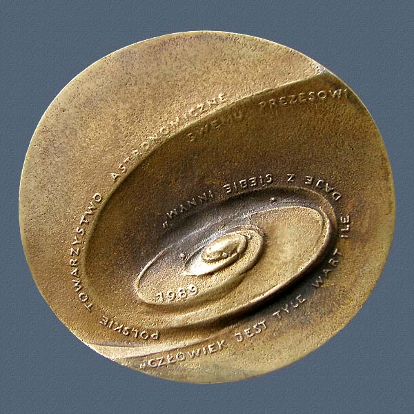 JERZY STODOLKIEWICZ (astronomer), cast bronze, 81x85 mm, 1989, Reverse
Keywords: contemporary