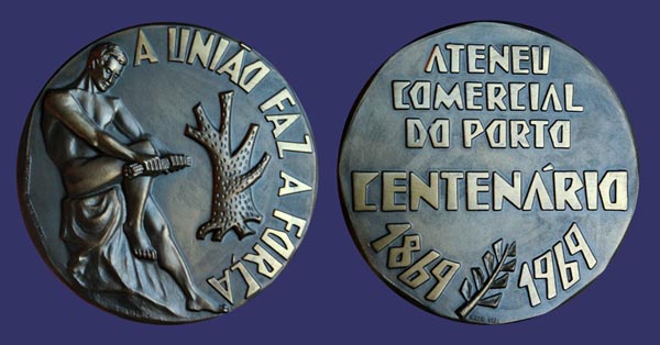 Vaz, Isolina, A Unio Faz a Fora (The Union Makes the Strength) 1969, Obverse
Portuguese Medal; Concept by Teixeira Lopes; Engraved by Inacio
